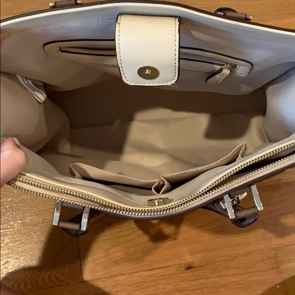 Woman’s hand bag - Picture 4 of 5